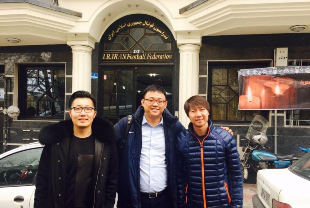 你前脚刚走，后面你四婶就来了。